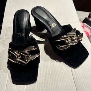 NWT Zara Black Velvet Gold Chain Square Toe Block Heel Sandals 38 | 7.5